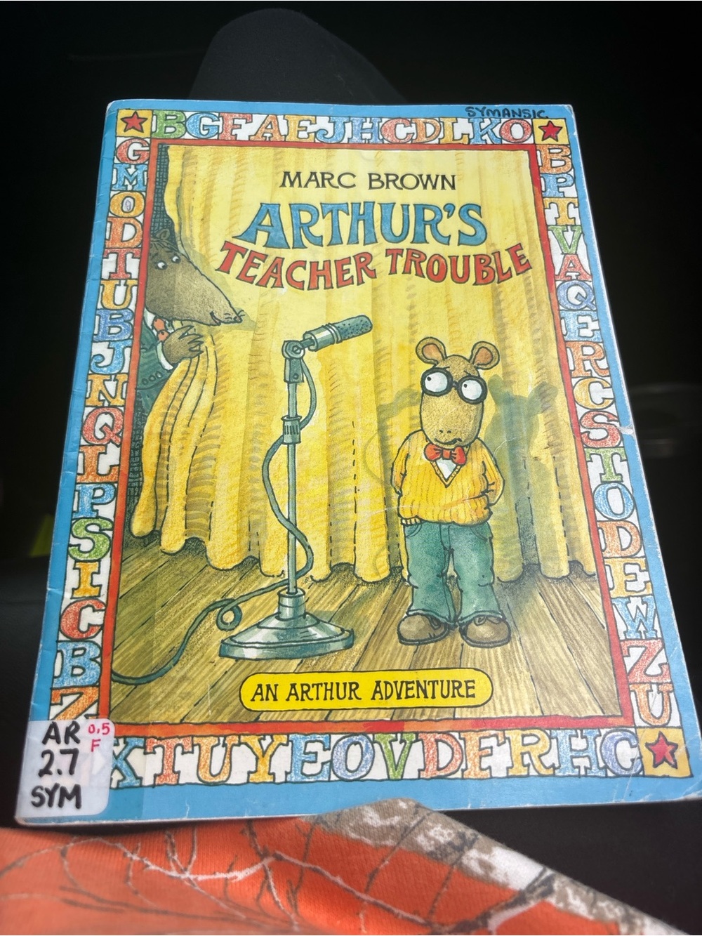 Arthur's Teacher Trouble - Yellow Cover Kids Book